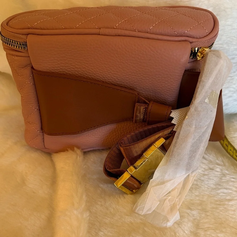 NWT Joy + CleanBoss Quilted Cosmetic / Travel Case - RFID, Antimicrobial - Pink